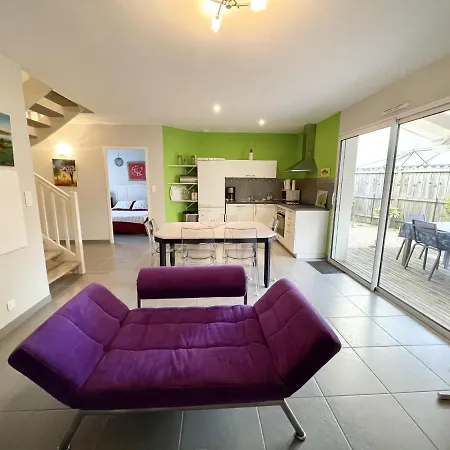 36 Avenue Rosni Jeune -012 Villa *